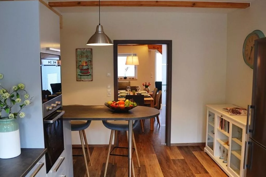 184479-Dining room