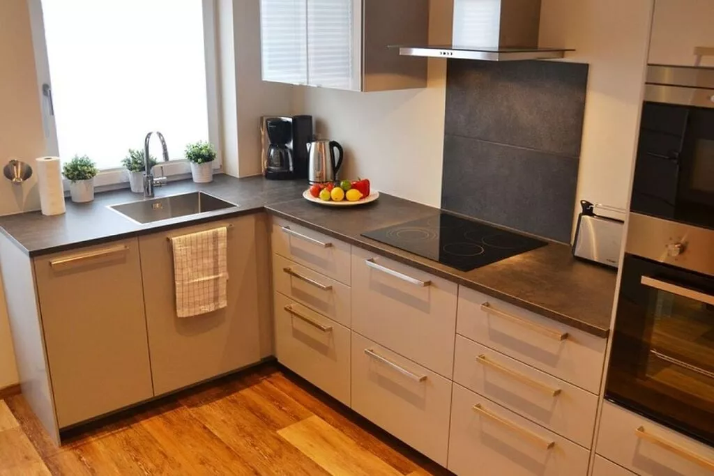 184479-Kitchen