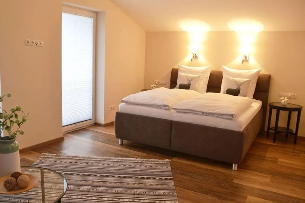 184479-Bedroom