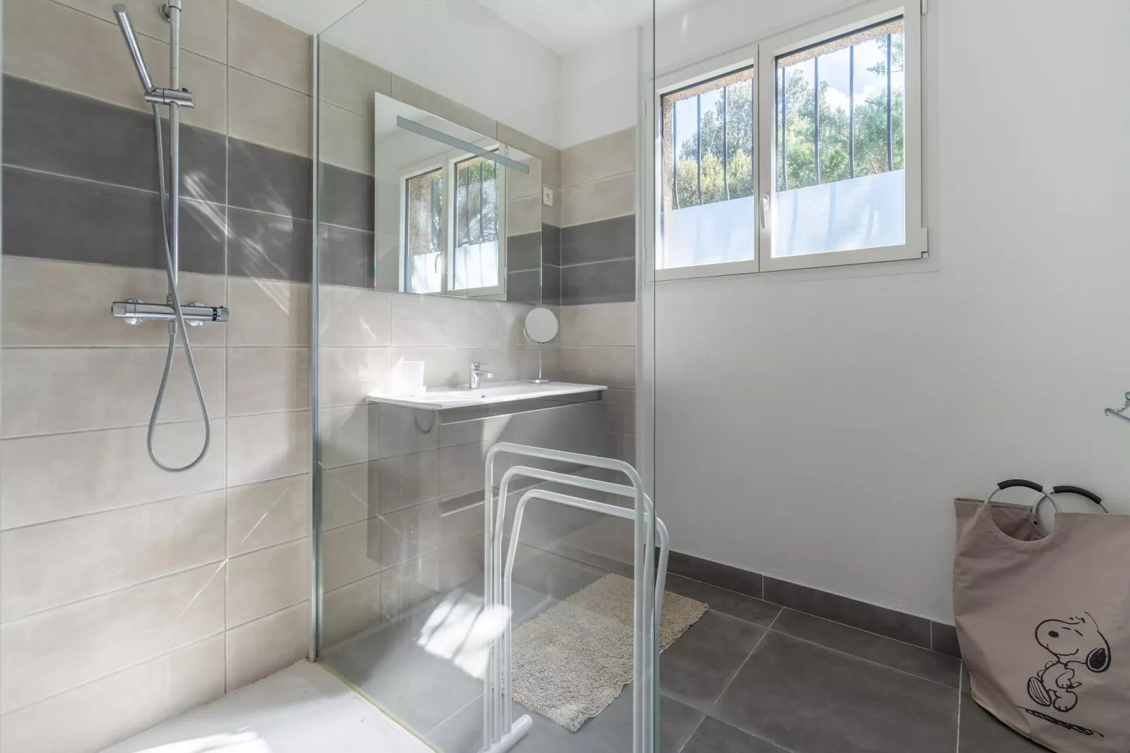 L'Oustal de Vieussan-Bathroom