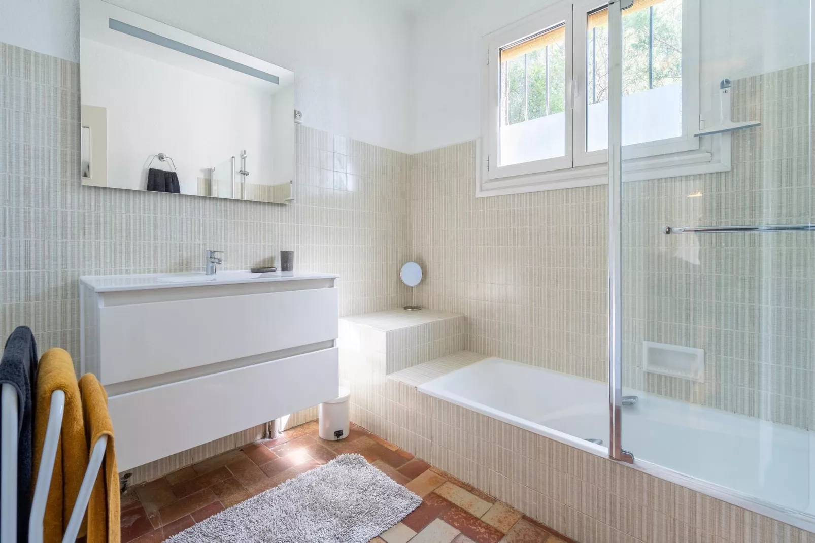 L'Oustal de Vieussan-Bathroom