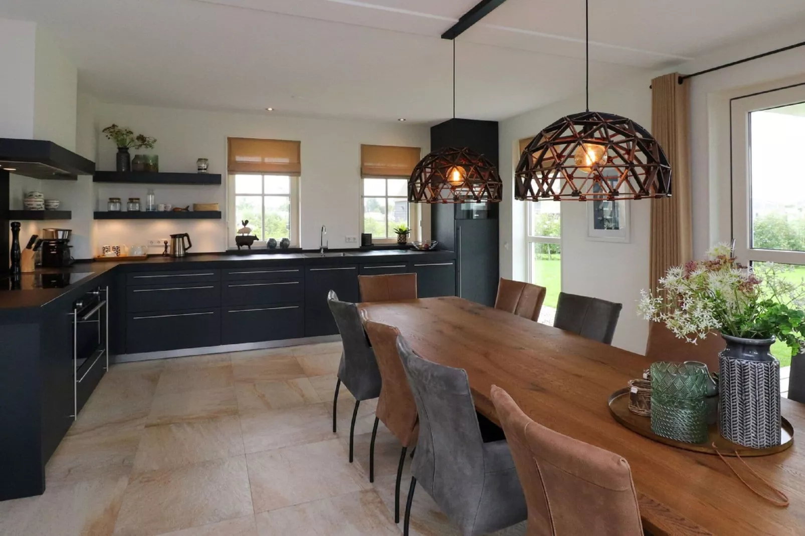 Friese Meren Villa's 16-Kitchen