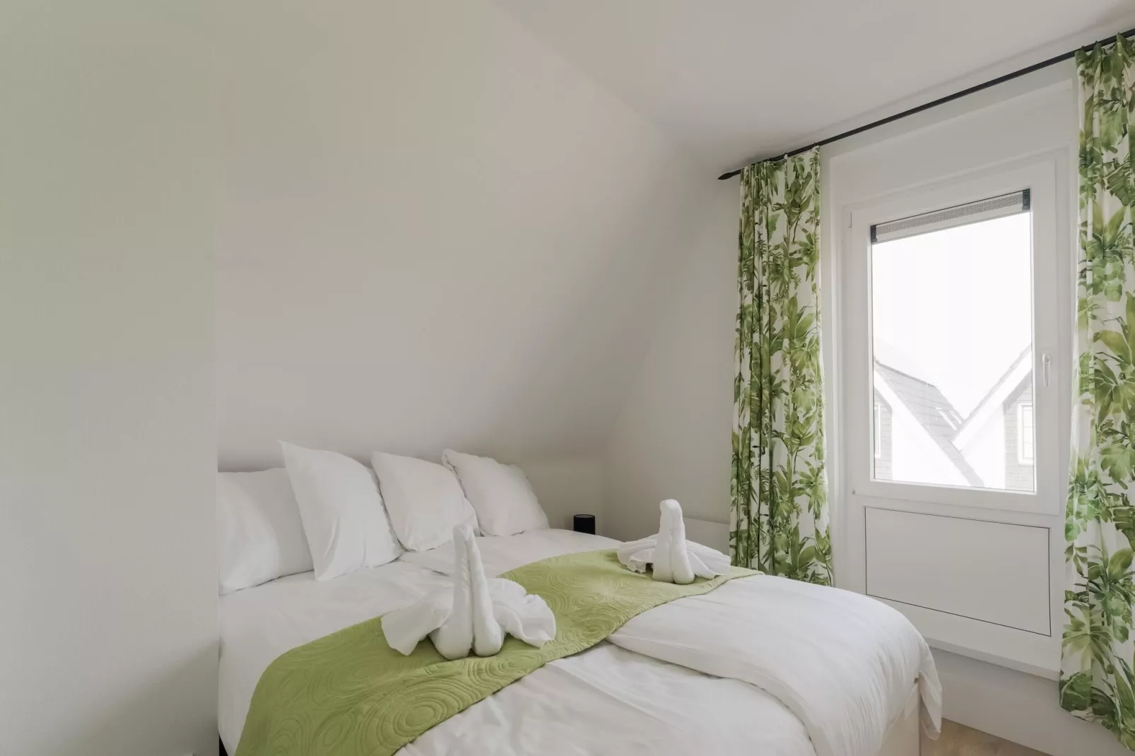 Luxe villa aan het water-Chambre