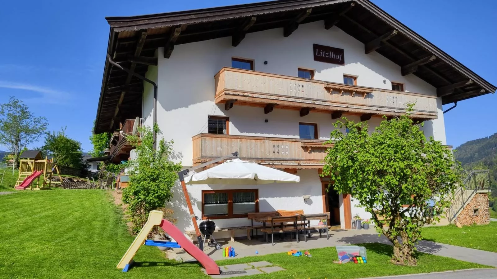 Kraftplatz am Litzlhof-Außenbereich Sommer