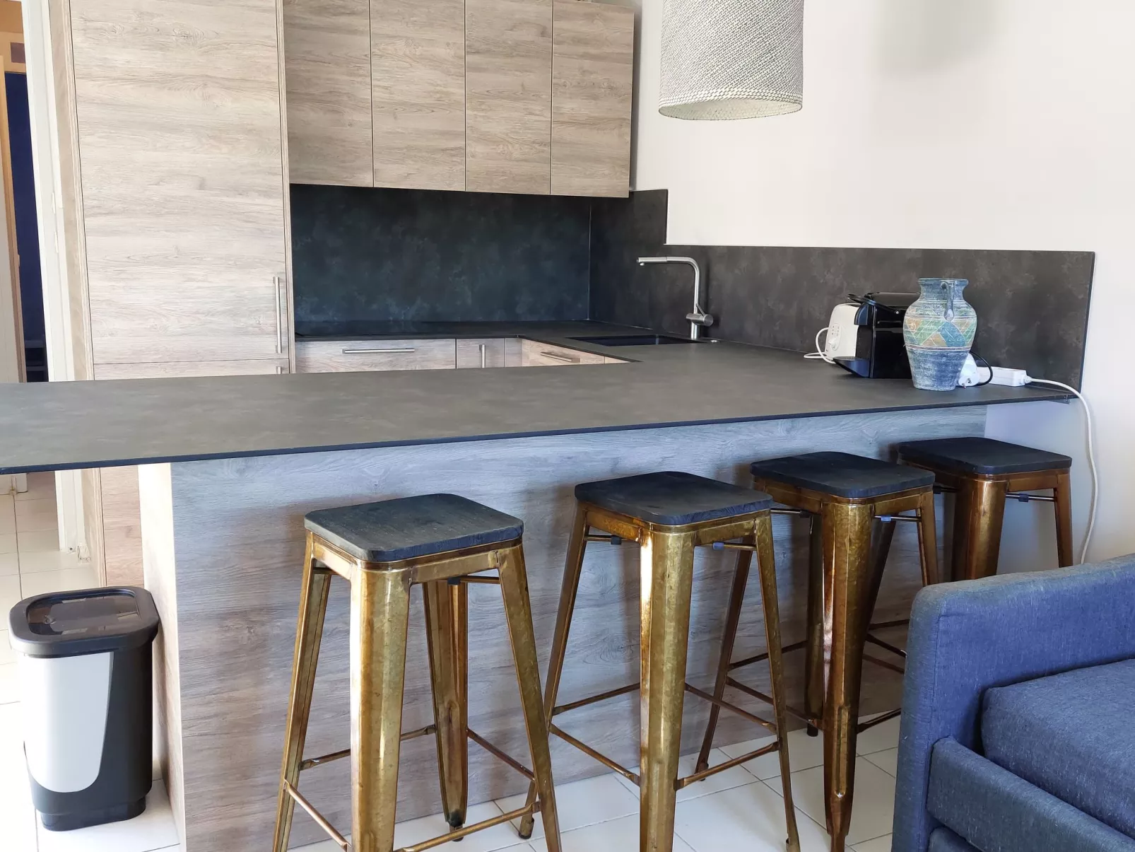 Le Village (VJ106)-Dedans