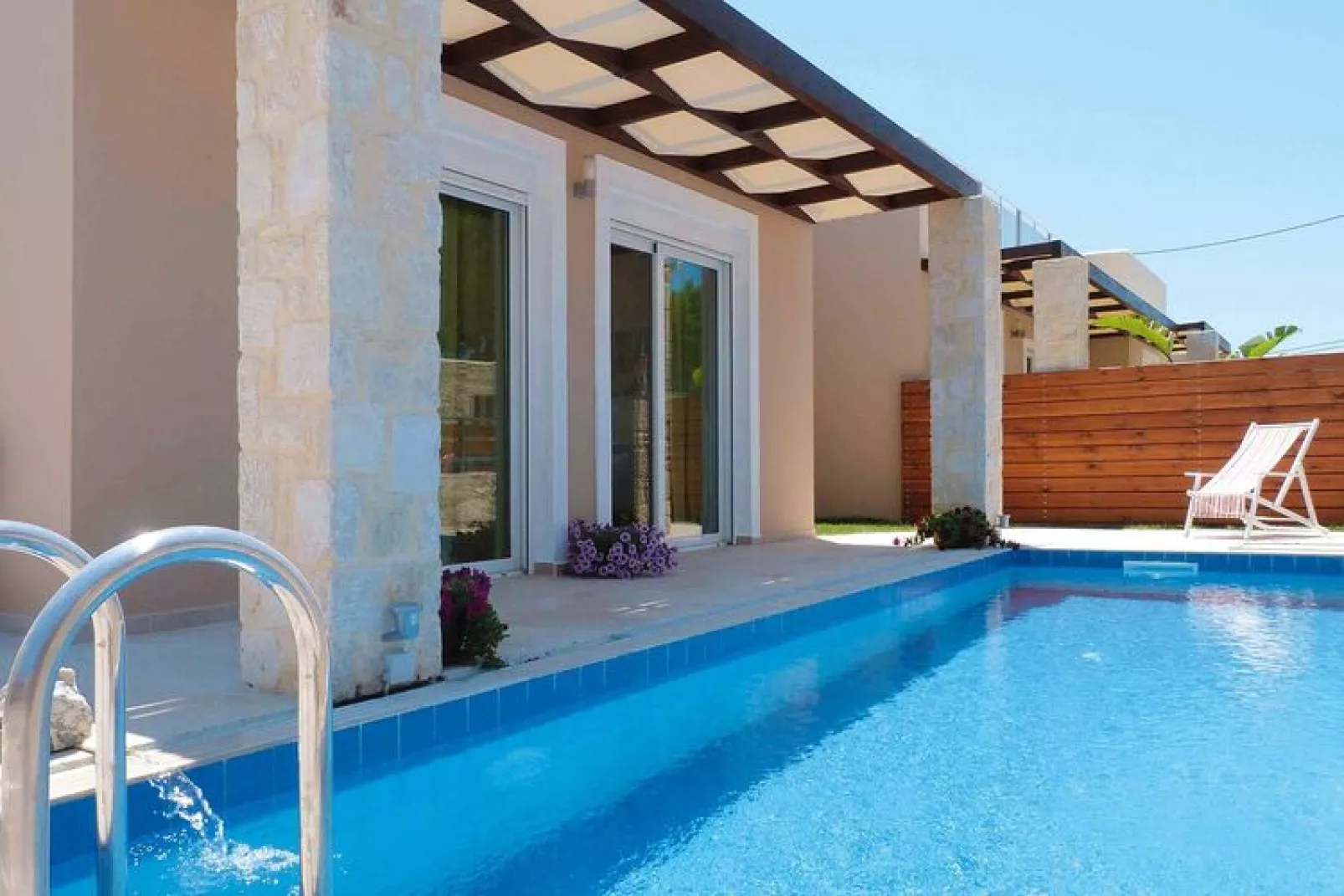 Villas Azure Beach Nopigia 3-bedroom-villa - 100 sqm with sharing pool-Schwimmbad