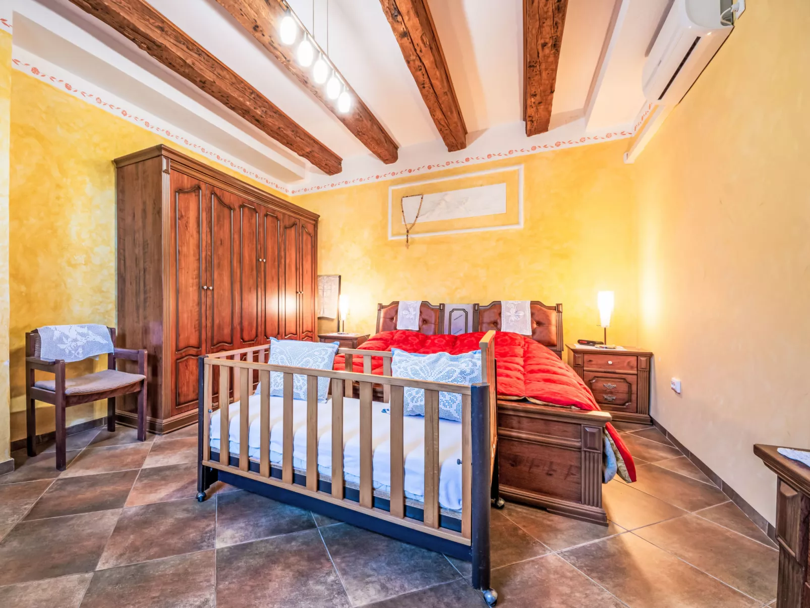 Little Tuscany for Two-Drinnen