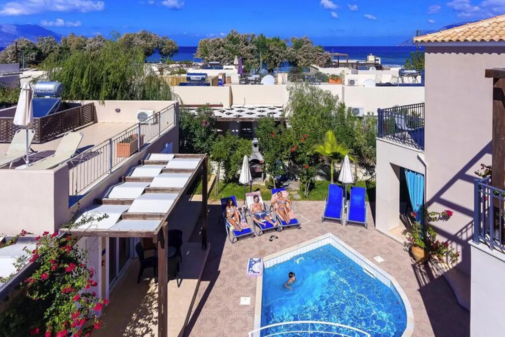Villas Azure Beach Nopigia 3-bedroom-villa - 100 sqm with private pool-Schwimmbad