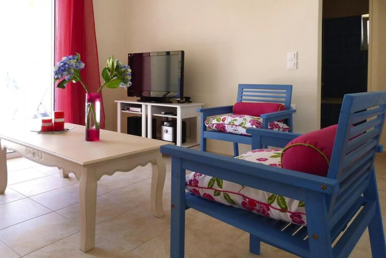Villas Azure Beach Nopigia 3-bedroom-villa - 100 sqm with private pool-Wohnzimmer