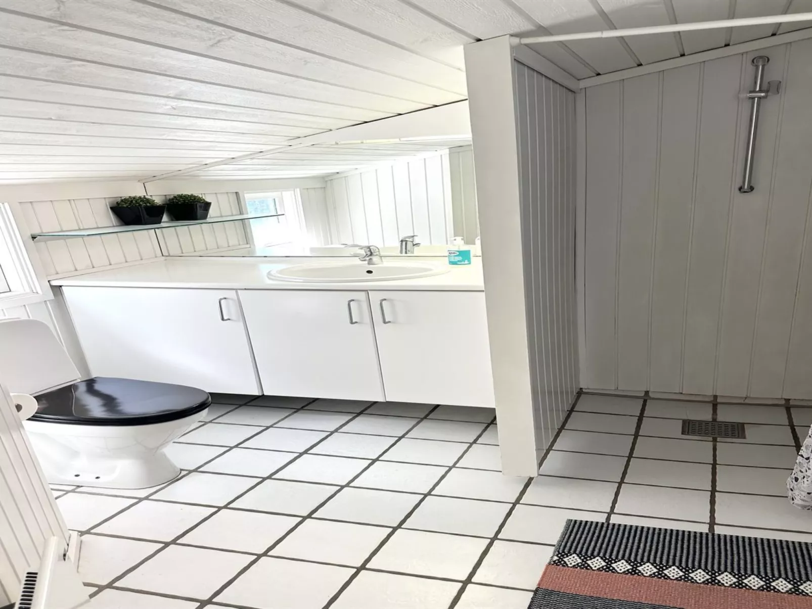 "Halwarth" - 250m from the sea-Inside
