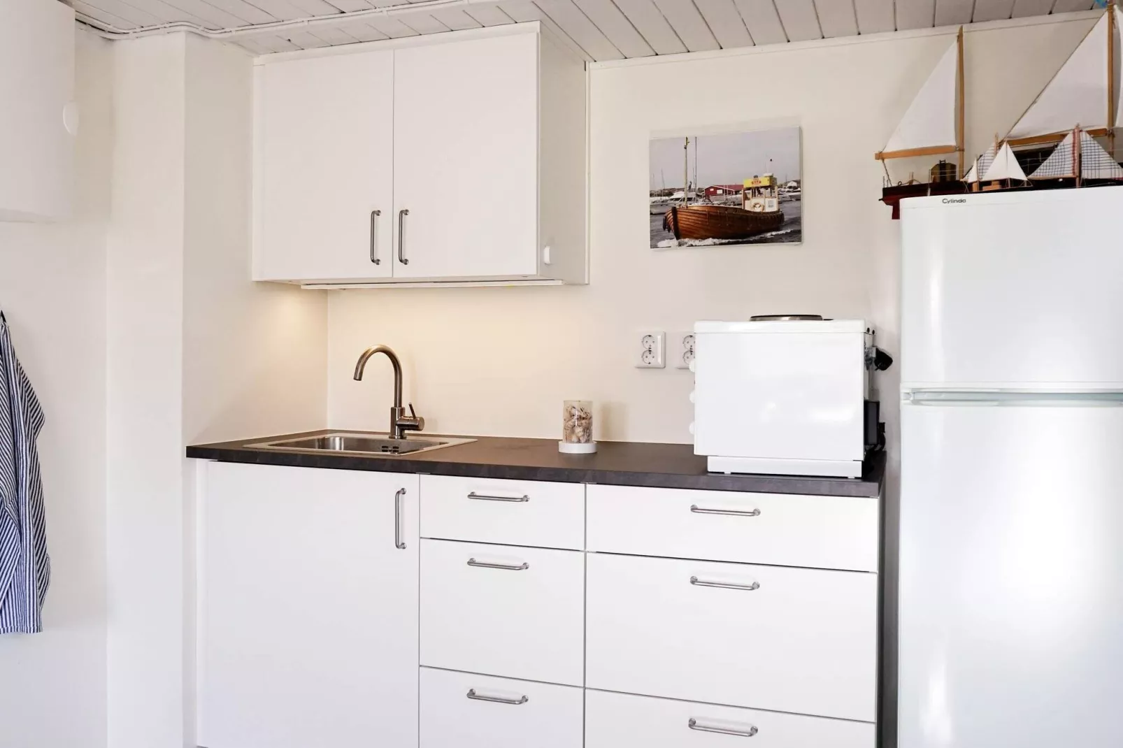 4 person holiday home in KUNGSHAMN-Indoor