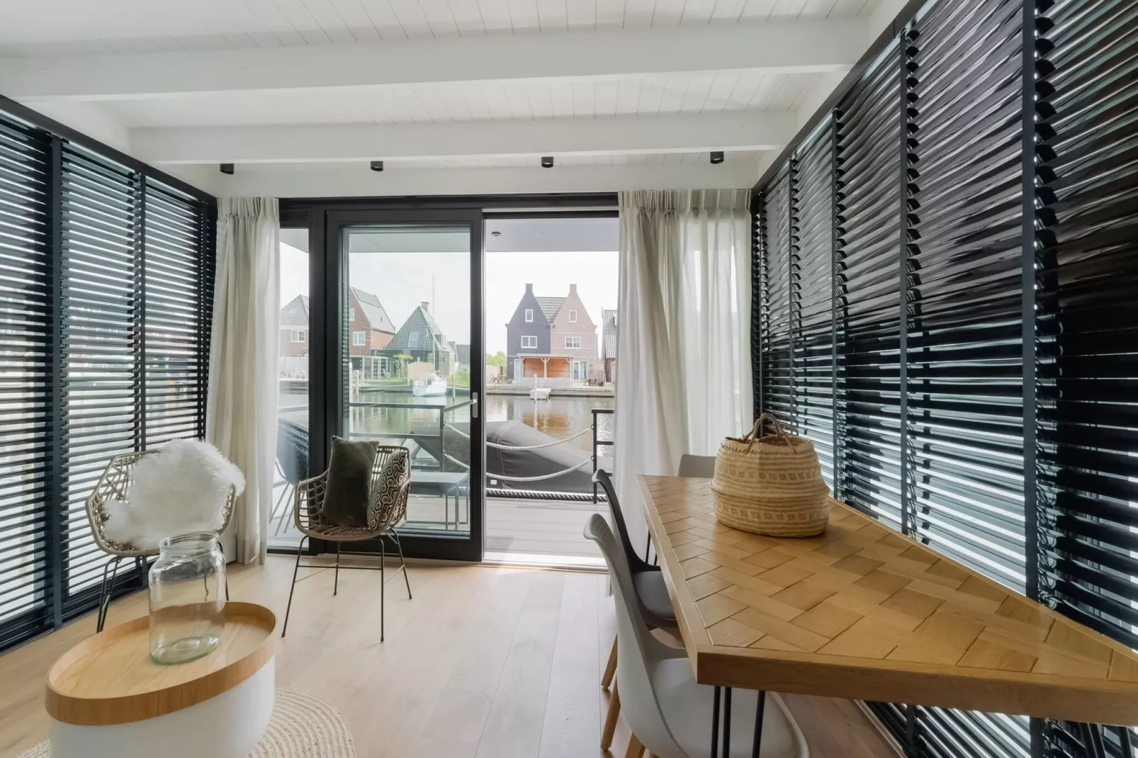 Boat House Stavoren-Wohnzimmer