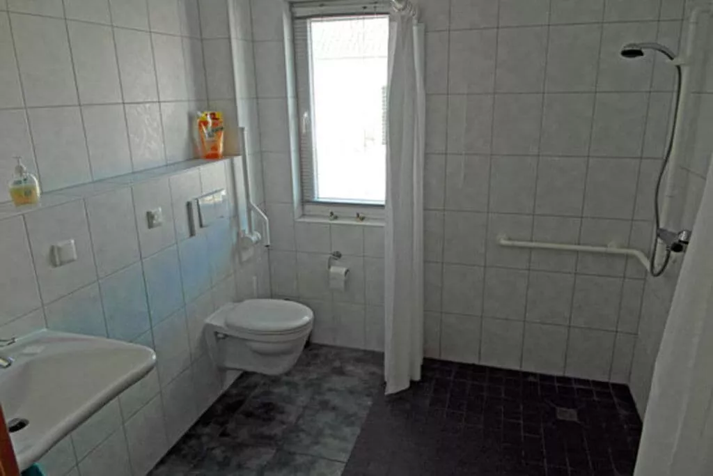 185880-Bathroom