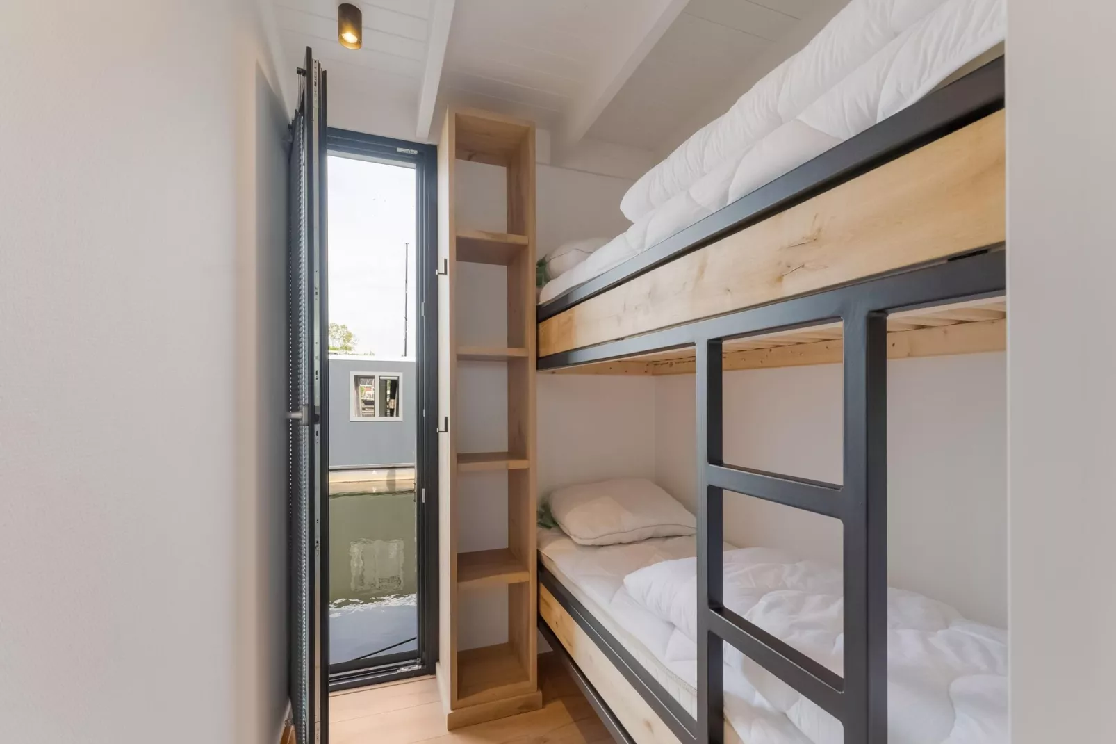 Boat House Stavoren-Schlafzimmer