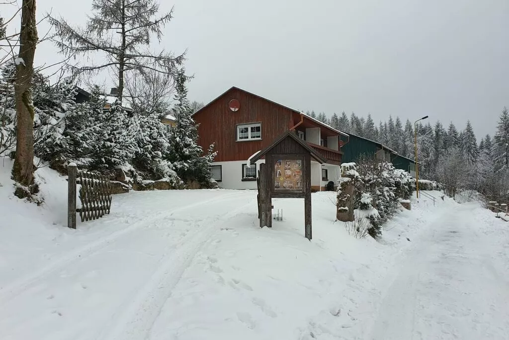 300152-Exterior winter