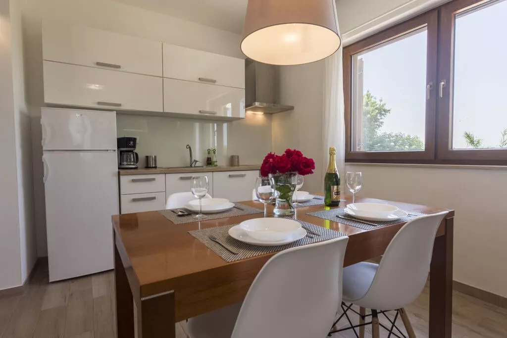 233134-Kitchen