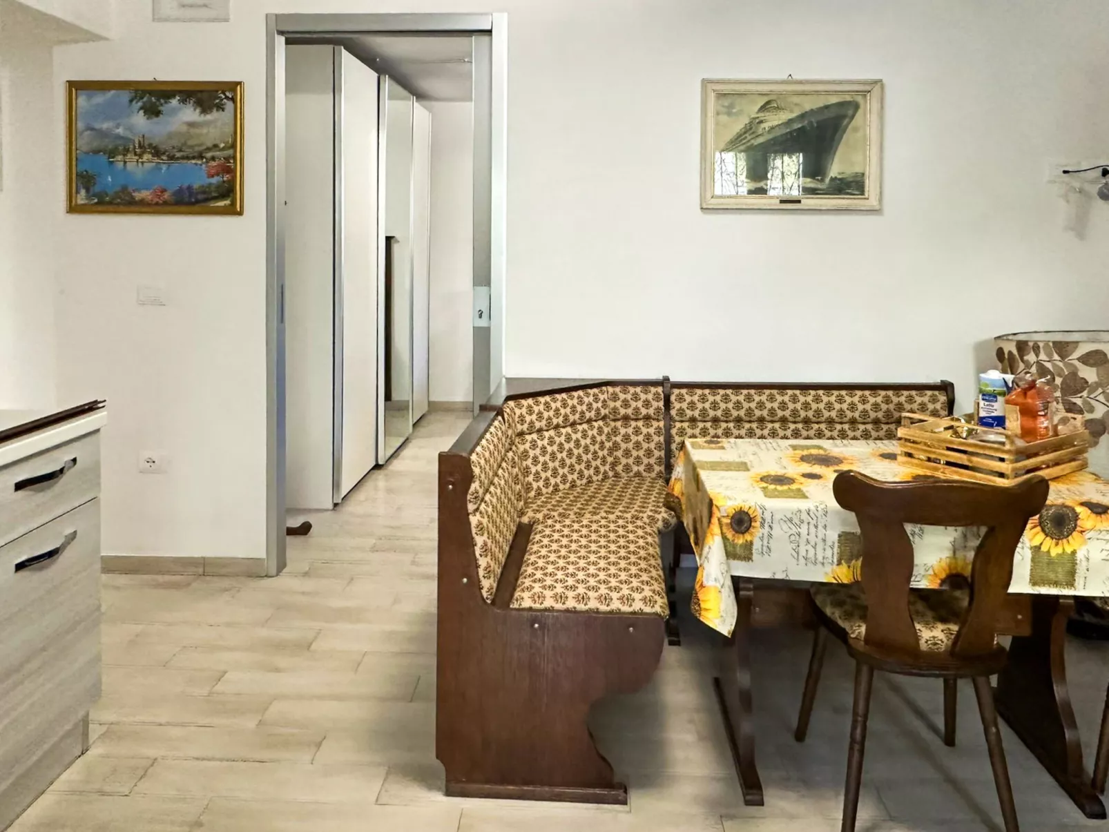 Adelina a Gamberale-Inside