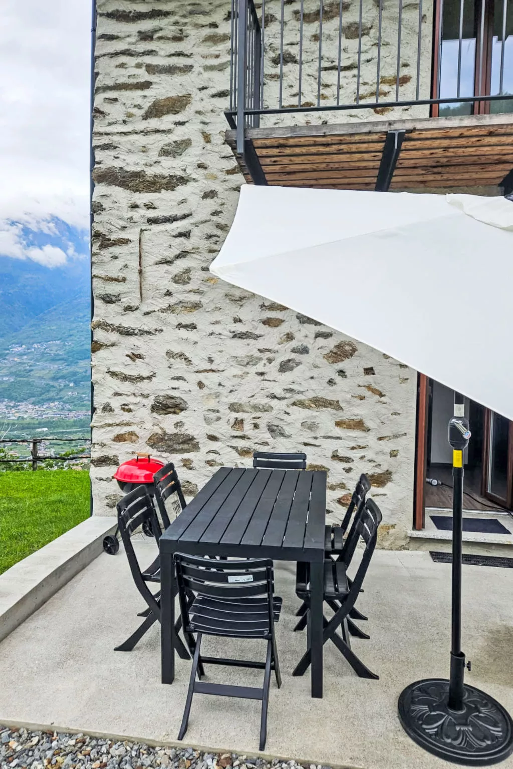 La Quiete Mountain Home-Outside