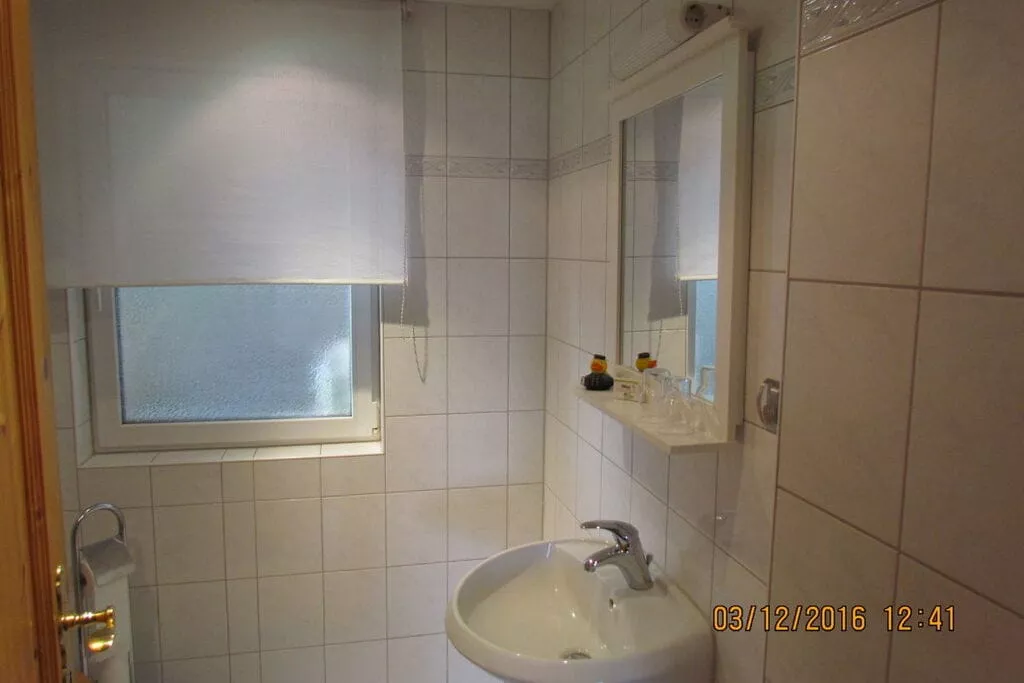 180603-Bathroom