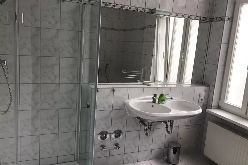 270236-Badezimmer