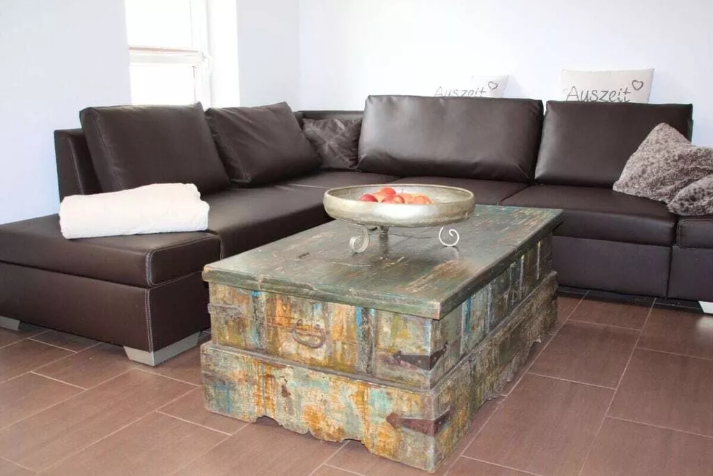 284614-Living room