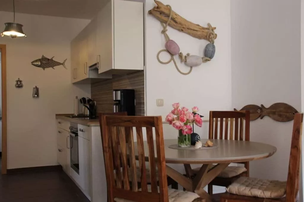 284614-Dining room