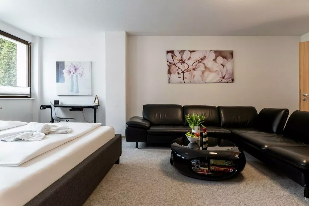 348536-Bedroom