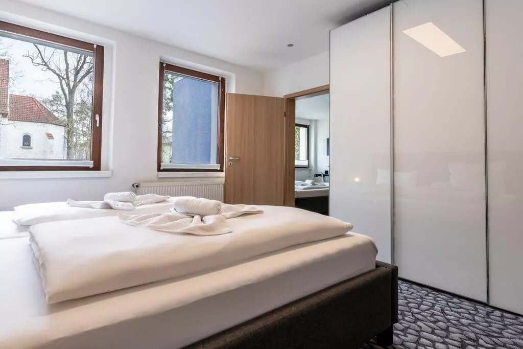 348536-Bedroom