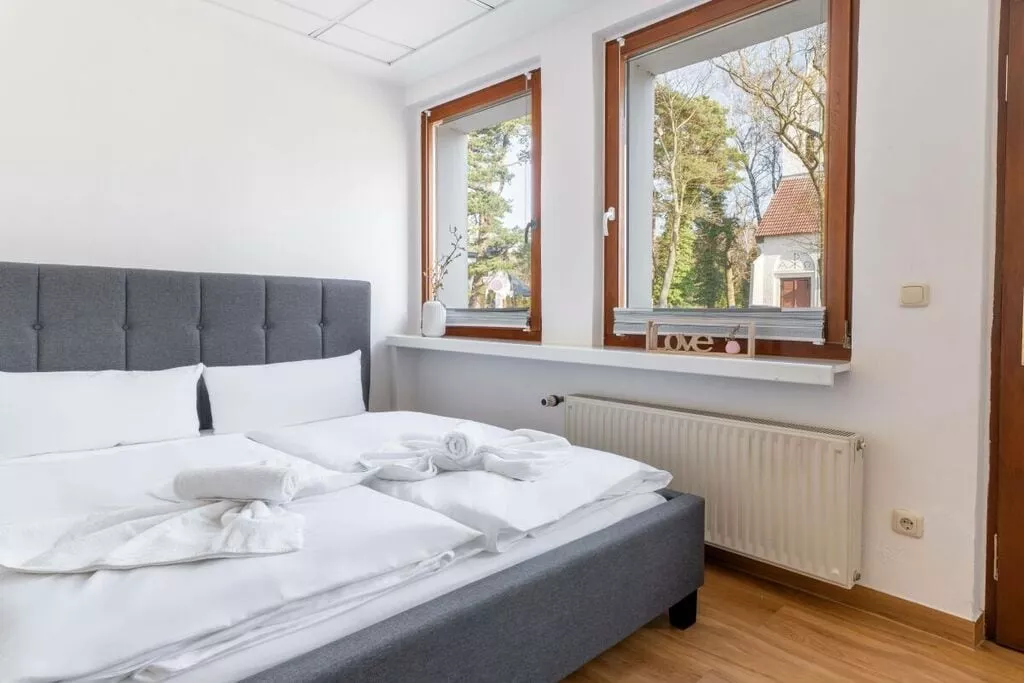 348236-Bedroom