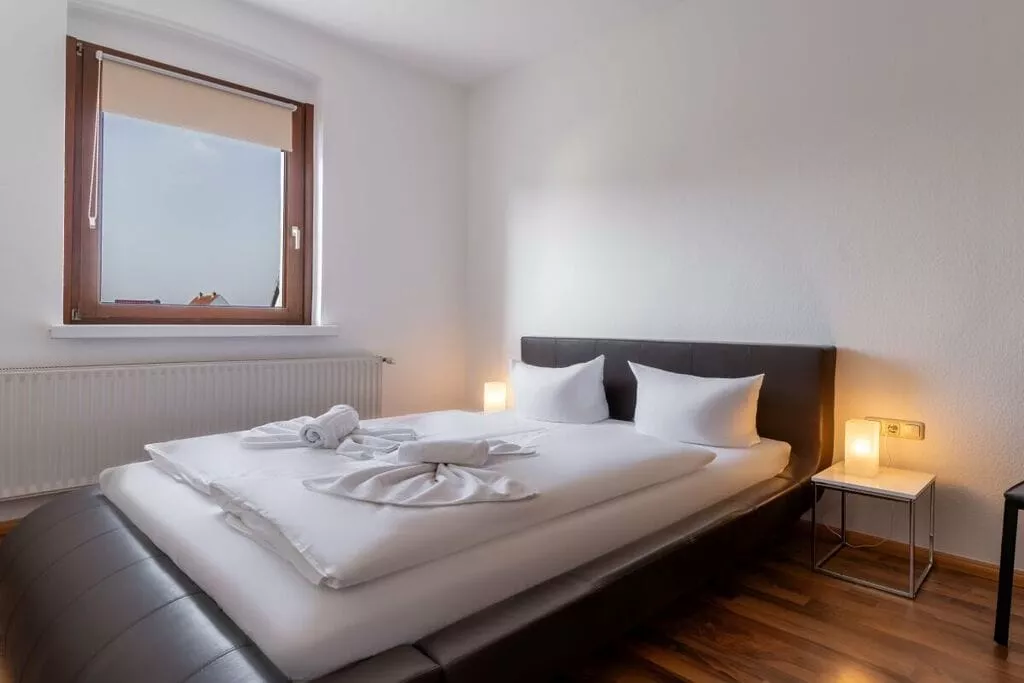 348533-Bedroom