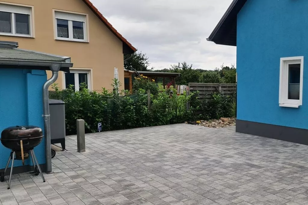 427773-Exterior summer