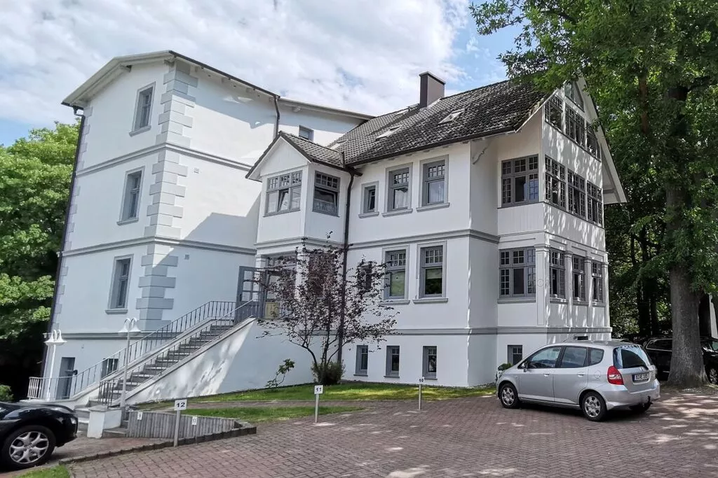 269745-Exterior summer