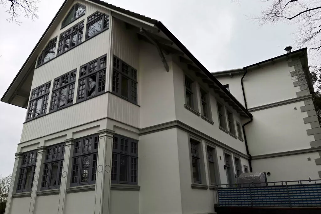 269745-Exterior summer