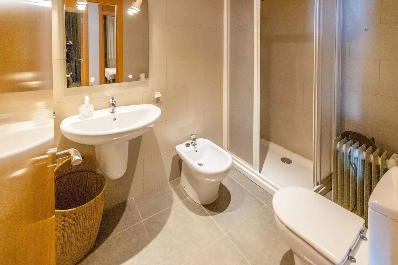 Bon Relax Flat-Bathroom