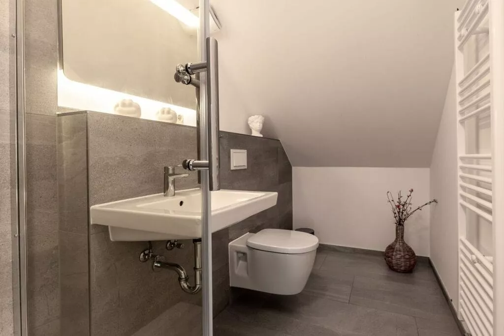 404299-Bathroom
