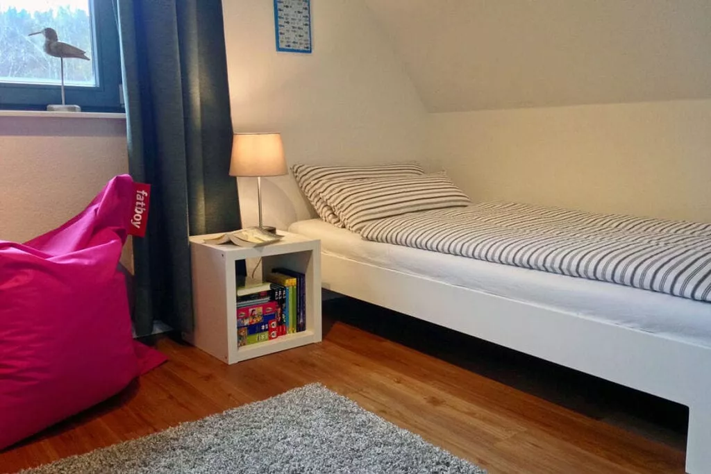 169612-Bedroom
