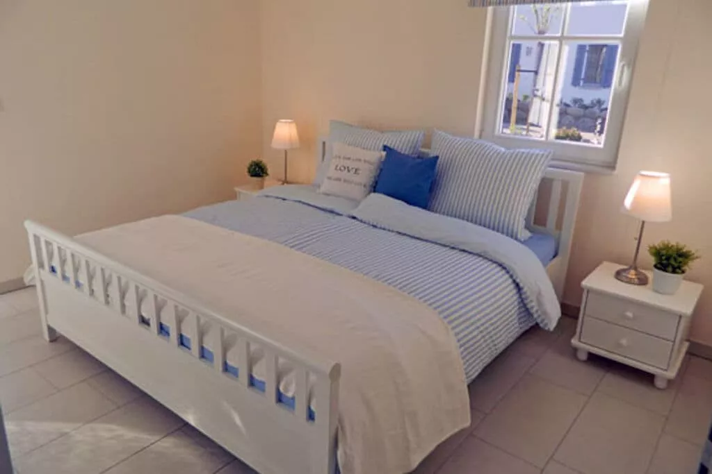 163598-Bedroom