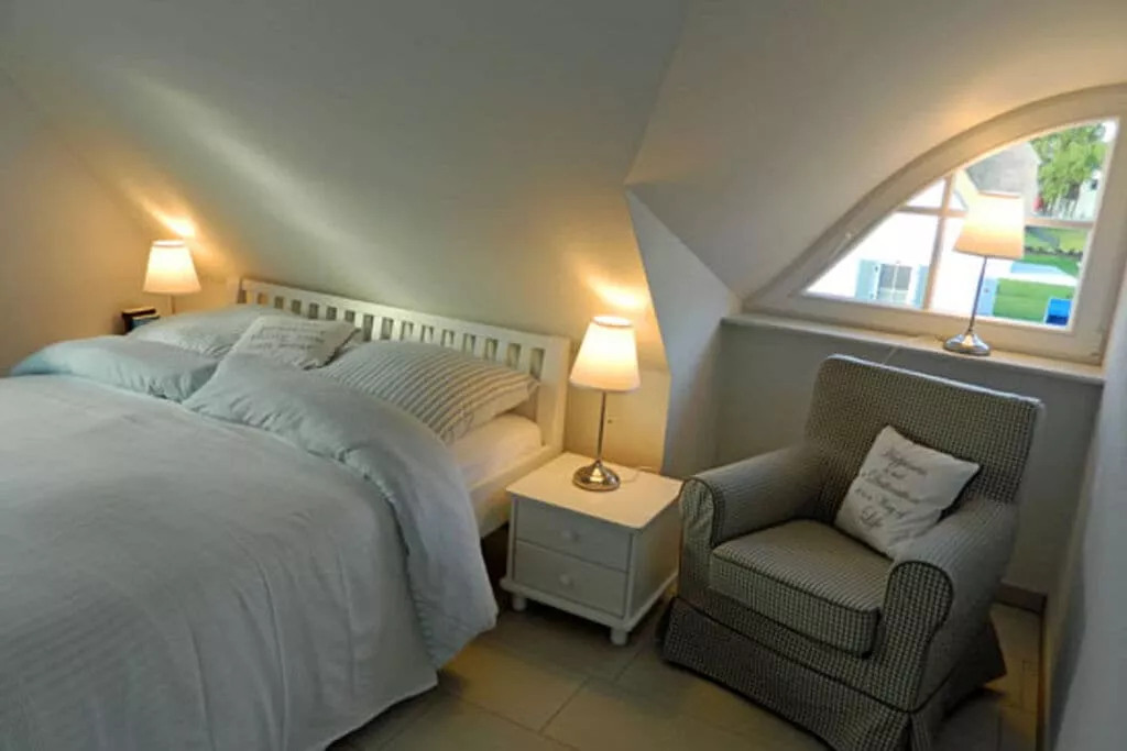 163598-Bedroom