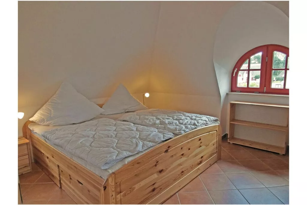 165020-Bedroom