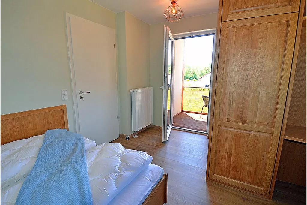 302396-Bedroom