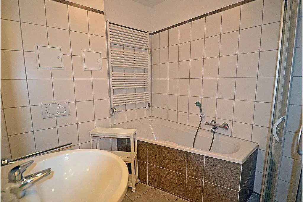 354708-Bathroom