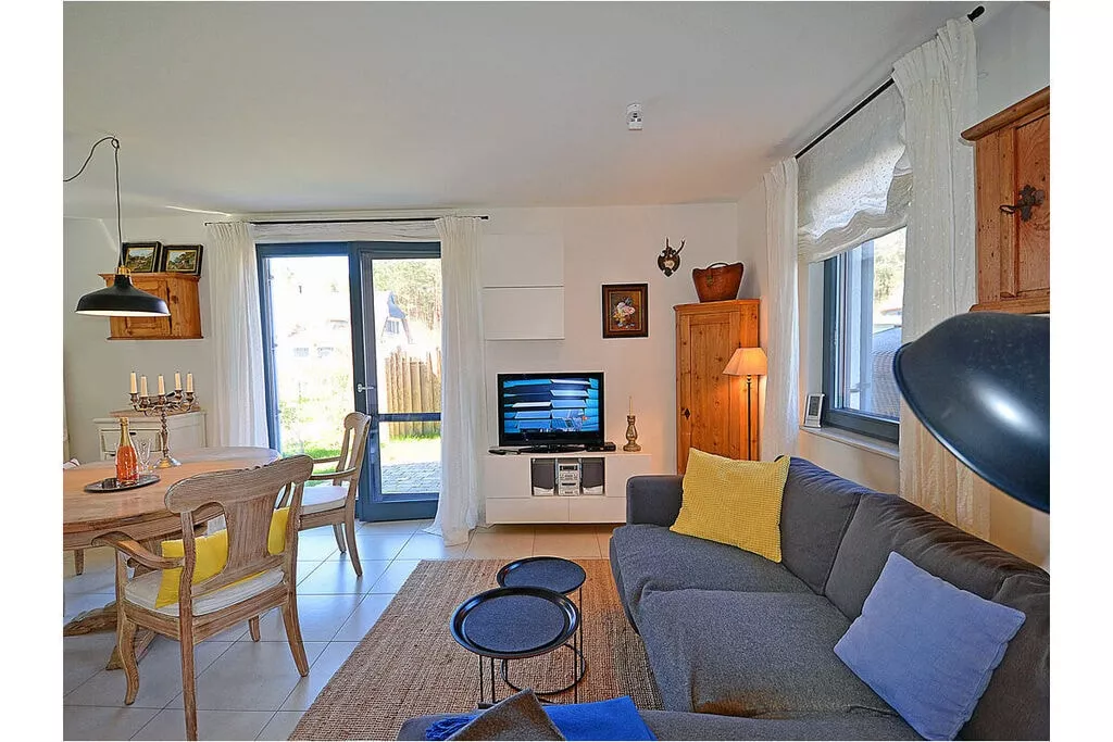 295546-Living room