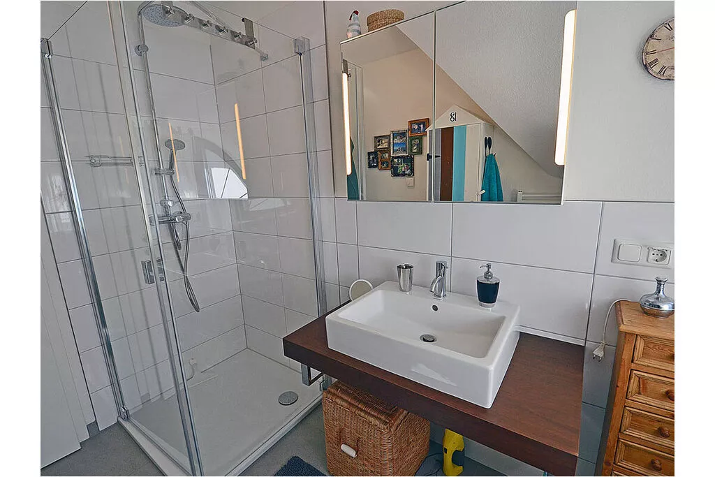 295546-Bathroom