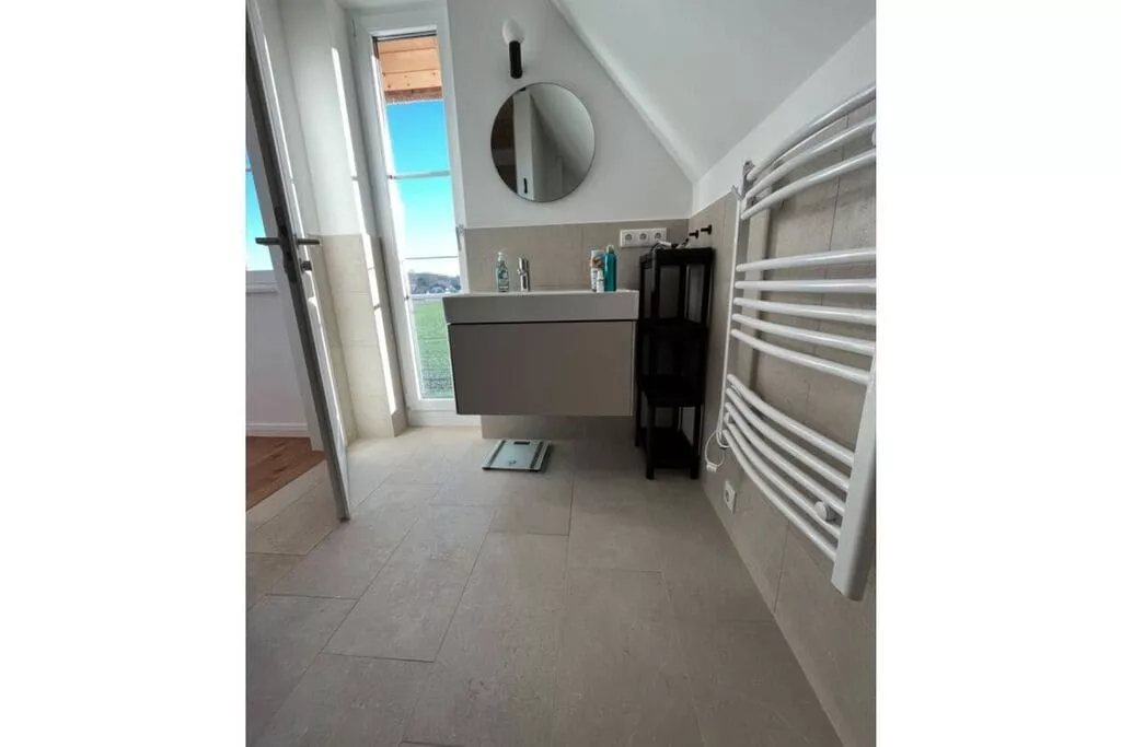 457835-Nicht getaggt