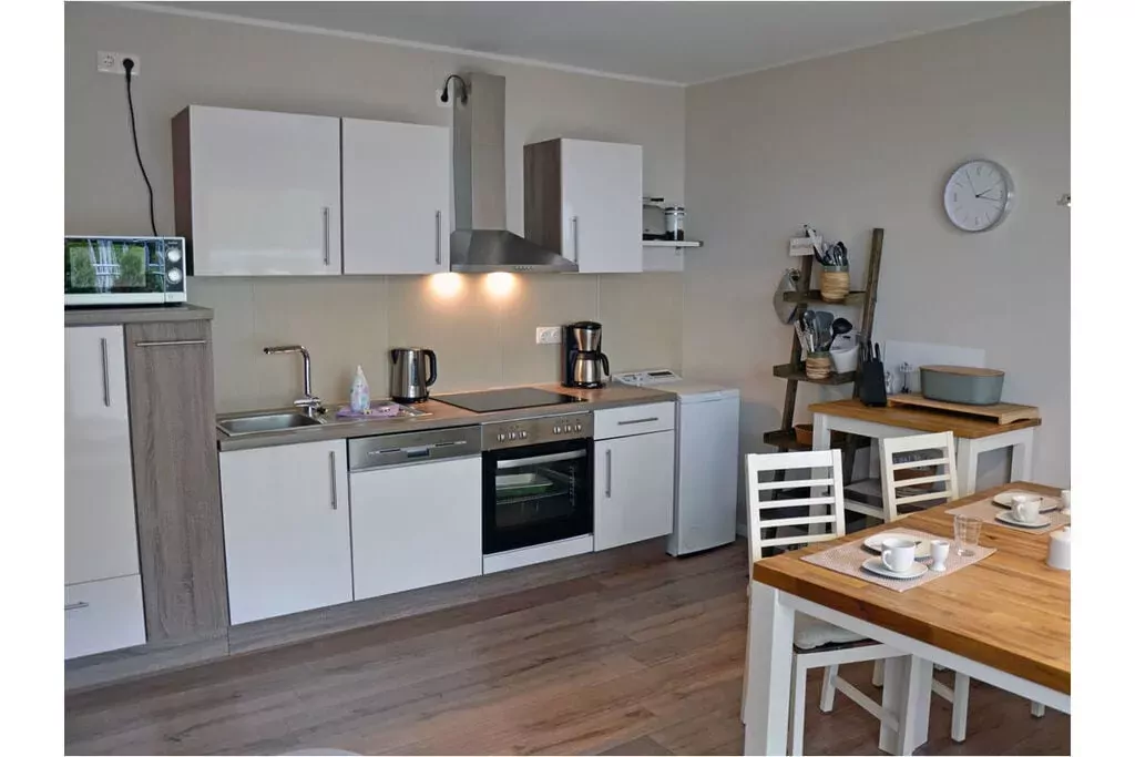 195145-Kitchen