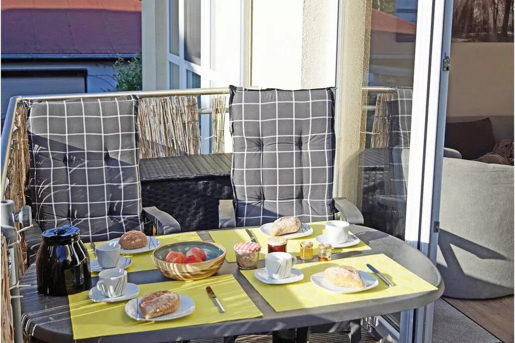 433909-Dining room