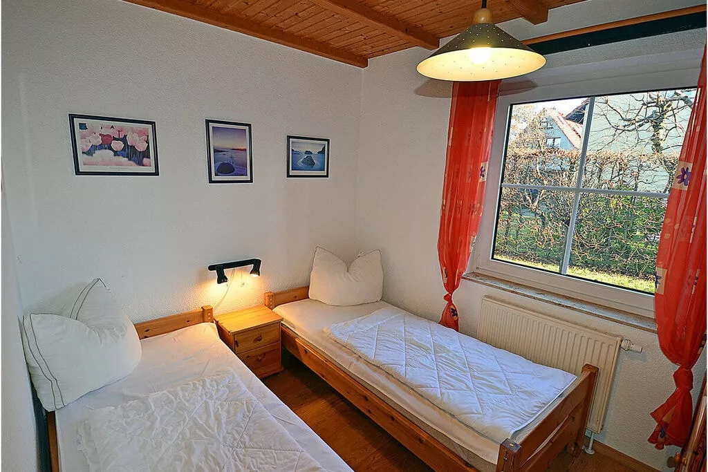 167658-Bedroom