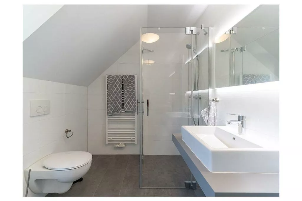 312037-Bathroom