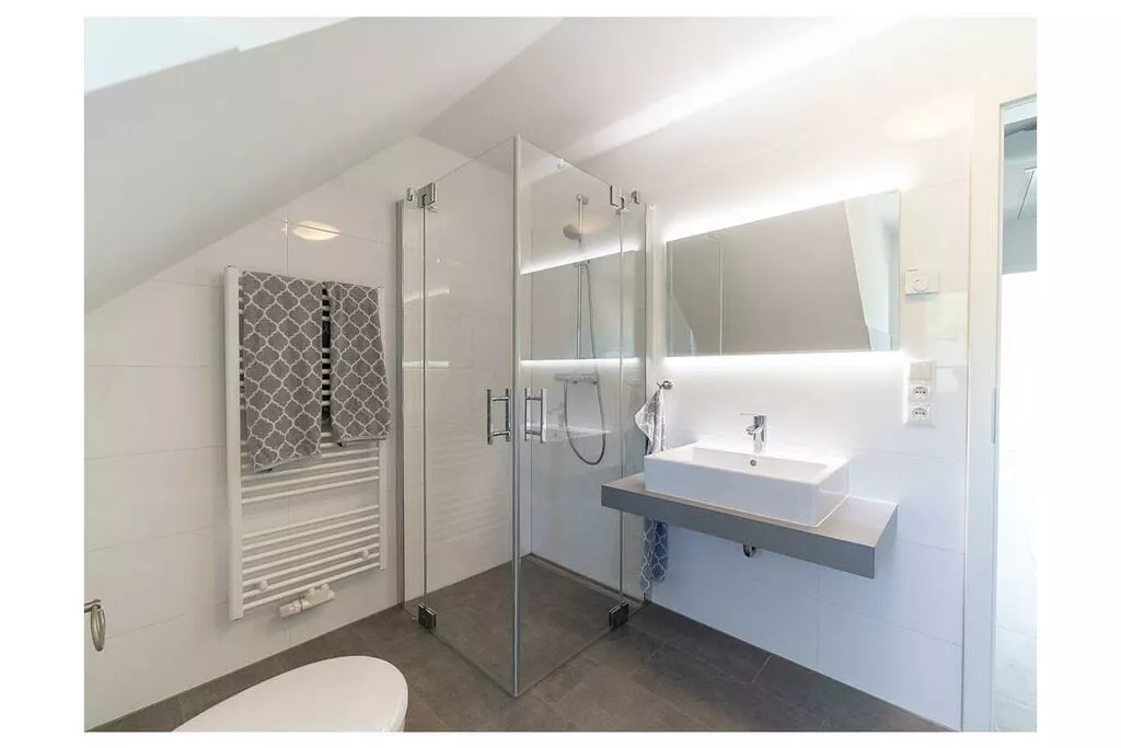 312037-Bathroom