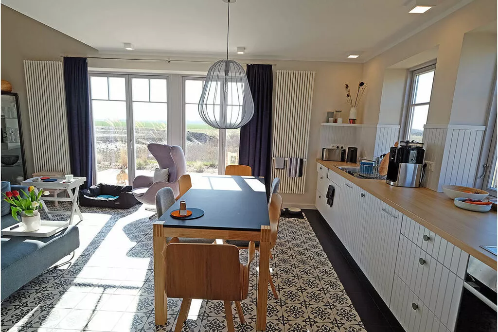 344525-Kitchen